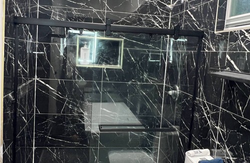 Liberty City House | Stylish 1-Bedroom Private Suite - Miami