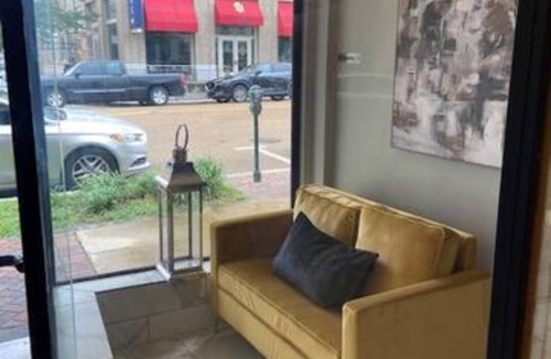 Downtown Jackson House | Stylish 1 bedroom studio with kitchenette