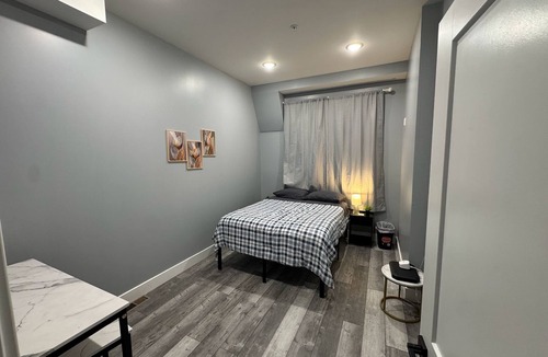 East Parkside Apartment | Stylish 1-Bedroom Escape – Comfort & Convenience, Sleeps 3