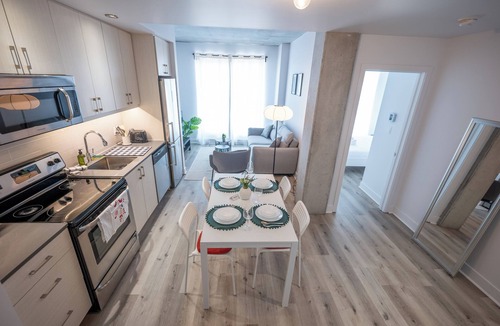 International District Apartment | Stylish 1 BR in Old Port Montreal