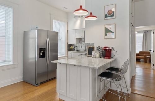 Downtown Columbus House | Stylish 12 BD |24 Guests| Next to DT| Free Parking