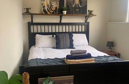 Honley House | Stylish 18th Century cottage