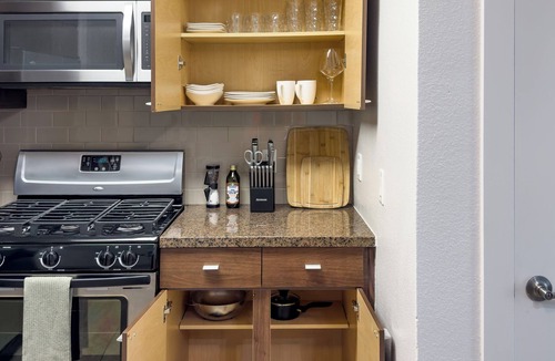 Del Rey Bed & Breakfast | Stylish 1bd apt in Marina Del Rey w FREE parking