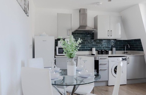 West Ealing Apartment | Stylish 1BDR in West Ealing – Ideal Location!