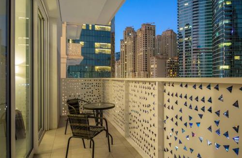 Jumeirah Beach Residence Apartment | Stylish 1BR Apartment in JBR with Beach Access & Dubai Marina Views