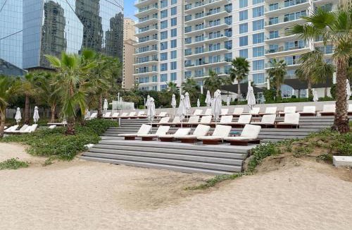 Jumeirah Beach Residence Apartment | Stylish 1BR Apartment in JBR with Beach Access & Dubai Marina Views