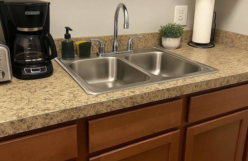 Lake View East Apartment | Stylish 1BR Apt in Lakeview