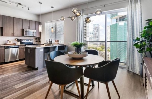 Uptown Condo | Stylish 1BR at Miro – Rooftop Pool and Fire Pit!