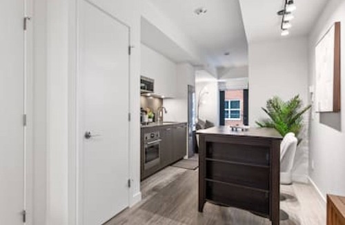 Eau Claire Condo | Stylish 1BR by Riverwalk & Eau Claire DT