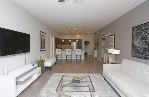 Menlo Park Condo | Stylish 1BR Condo in Silicon Valley