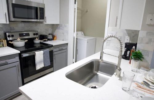 Egypt Apartment | Stylish 1BR Escape Ideal for Business or Leisure
