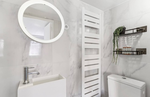 Arts-et-Metiers Apartment | Stylish 1BR Flat near Place de la Republique