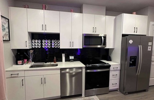 McNeil Apartment | Stylish 1BR N. Austin Stay | Pool & Gym