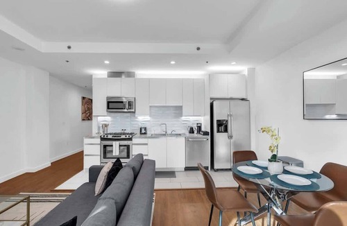 Downtown Tulsa Apartment | Stylish 1BR Retreat + Gym Near Downtown Tulsa