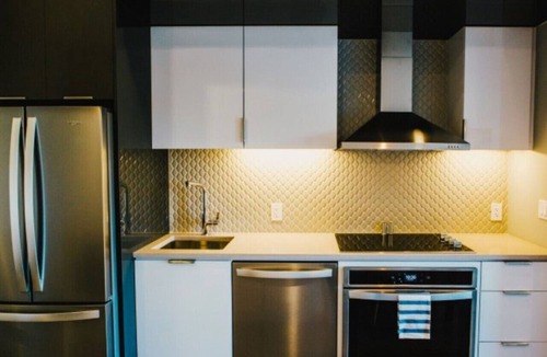 Winnipeg Apartment | Stylish 1BR Suite with Gym, Near Outlet Collection