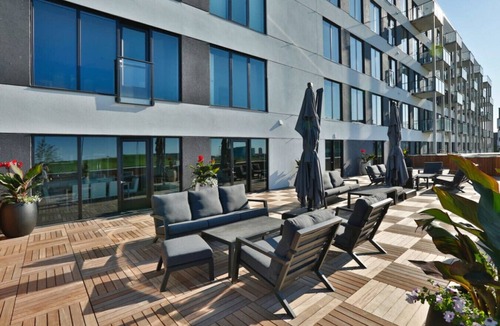 Winnipeg Apartment | Stylish 1BR Suite with Gym, Near Outlet Collection