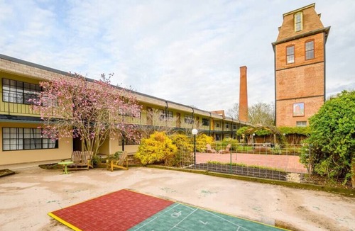 Downtown Apartment | Stylish 1BR w/Pool in Prime Downtown Location