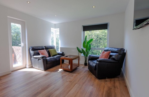 Coalbrookdale Apartment | Stylish 2-Bed Maisonette