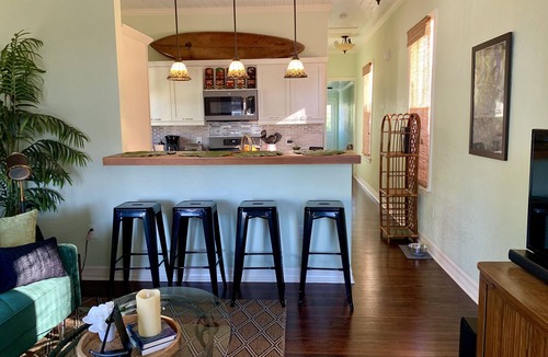 Galveston House | Stylish 2 BED, 2 BATH Shotgun-style house near beach!