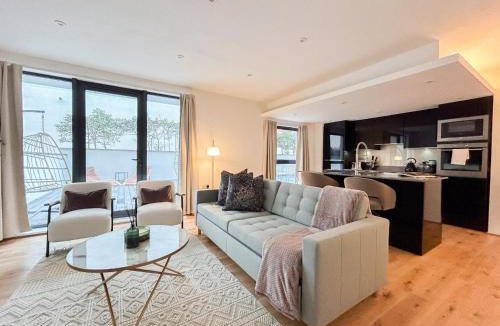 North Kensington Apartment | Stylish 2 bed apartment with large terrace