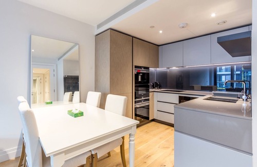 Vauxhall Apartment | Stylish 2 Bed Flats Near US Embassy