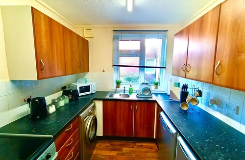 Telford Apartment | Stylish 2-bed home in Telford