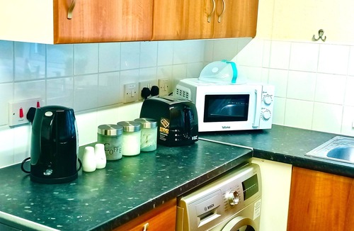 Telford Apartment | Stylish 2-bed home in Telford