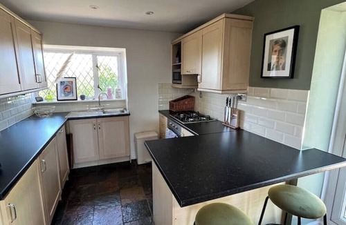 Fifield Apartment | Stylish 2 bed in Windsor & Maidenhead