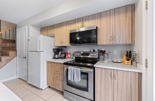 North York House | Stylish 2 Bedroom 2 Story Toronto Home w/Parking