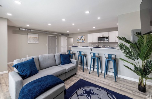 West Arlington Apartment | Stylish 2 bedroom 2bath with all the bells and the whistles In Arlington Texas