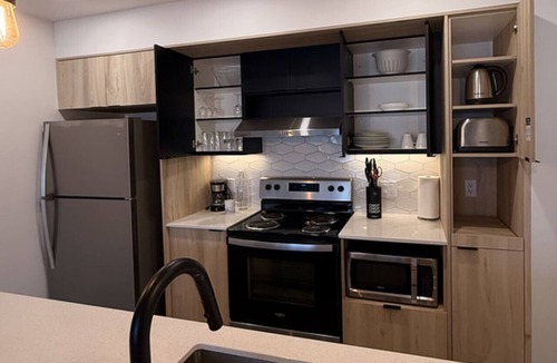 Plateau Apartment | Stylish 2 Bedroom Apartment in Quebec | Prisme