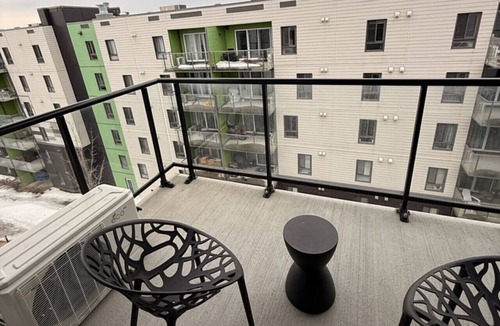 Plateau Apartment | Stylish 2 Bedroom Apartment in Quebec | Prisme