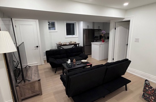 Vaughan House | Stylish 2-bedroom fully furnished basement