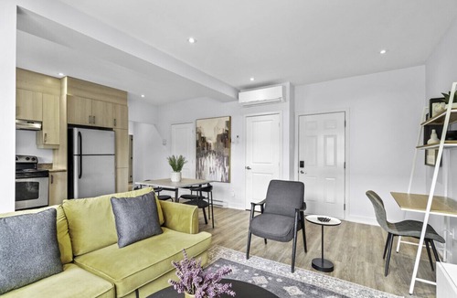 Little Italy Apartment | Stylish 2-Bedroom Haven by Jean Talon Market