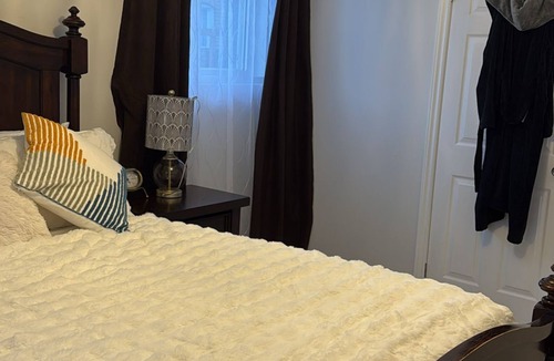 Brantford House | Stylish 2-Bedroom Home Near Downtown, Hospital & University