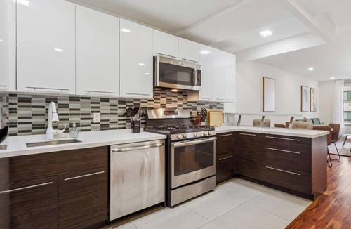 East Harlem Apartment | Stylish 2-Bedroom Near Central Park - Laundry - Elevator