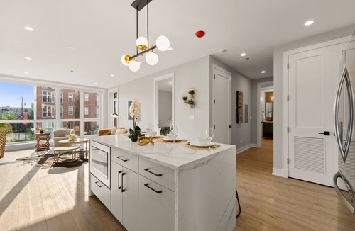 Tri-Taylor Apartment | Stylish 2-Bedroom Retreat with Parking and Balcony