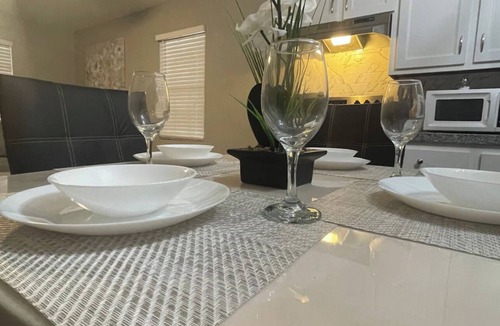 Roma Condo | Stylish 2-bedroom unit
