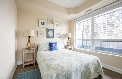 Willowdale Apartment | Stylish 2 BR & Den 2BA with Free Parking