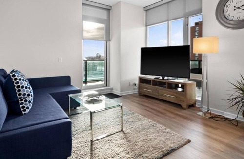 Victoria Park Apartment | Stylish 2Bd Apt Downtown City Mountain View