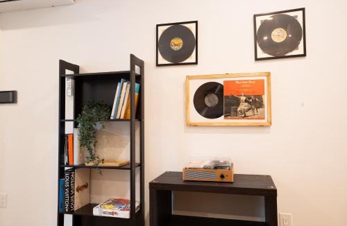 Ocean Hill Apartment | Stylish 2BD Brooklyn Retreat with Backyard & Basement