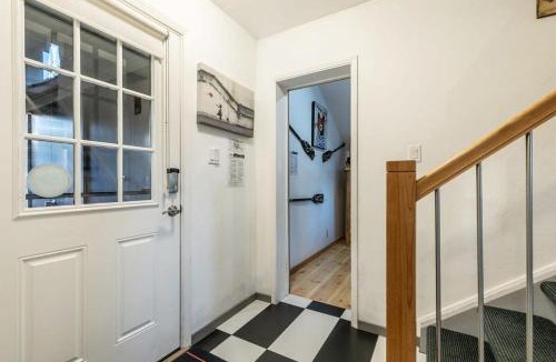 Carnelian Woods House | Stylish 2BD in Carnelian Bay