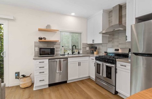 Olde Solana Beach Apartment | Stylish 2BD Peek-a-boo Ocean View High-End Stay
