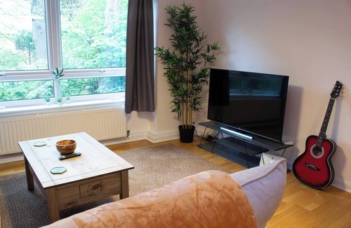 Headingley Apartment | Stylish 2Bed Apt in Leeds with Free Parking