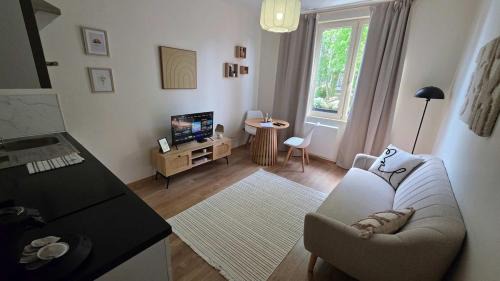 Arras Apartment | Stylish 2bedroom apartment near town hall quiet downtown