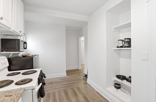 Sandwich Towne Apartment | Stylish 2BR 1 Bath Haven with WiFi & Parking