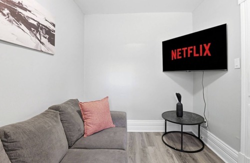 Sandwich Towne Apartment | Stylish 2BR 1 Bath Haven with WiFi & Parking
