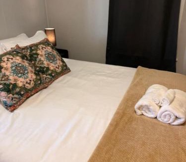 Sandwich Towne Apartment | Stylish 2BR 1 Bath Haven with WiFi and Parking