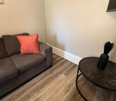Sandwich Towne Apartment | Stylish 2BR 1 Bath Haven with WiFi and Parking
