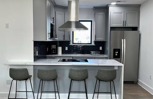Lodi Apartment | Stylish 2BR/2BA Apt near NYC Free Parking Full Kitchen & W/D